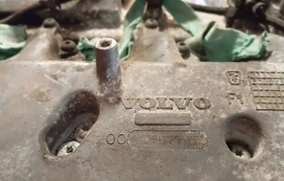 Volvo V70 Engine 31104788002