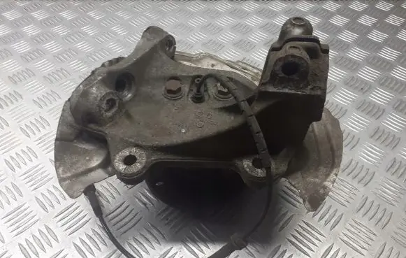 BMW 1 E81 E87 Front wheel hub spindle knuckle