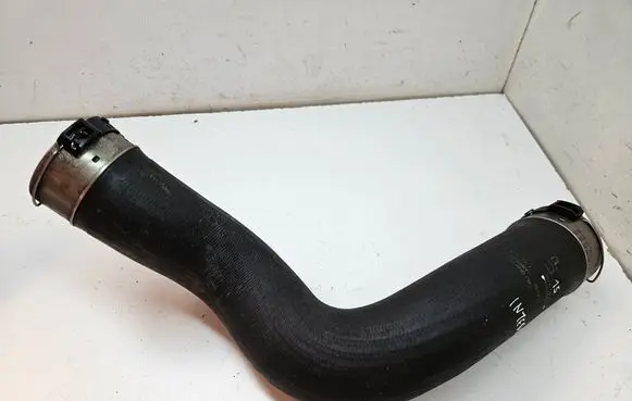 Intercooler hose/pipe