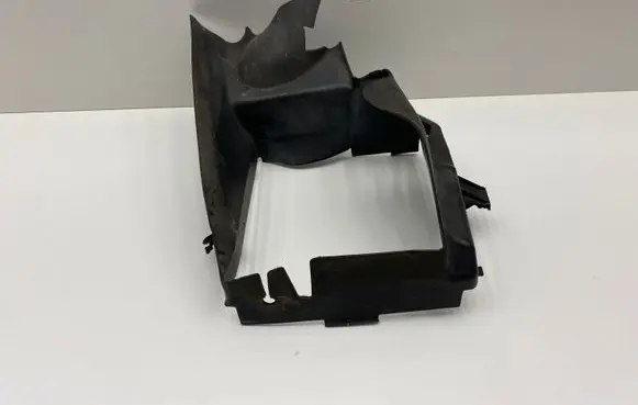 Volkswagen Phaeton Intercooler air channel guide 3D0121467A