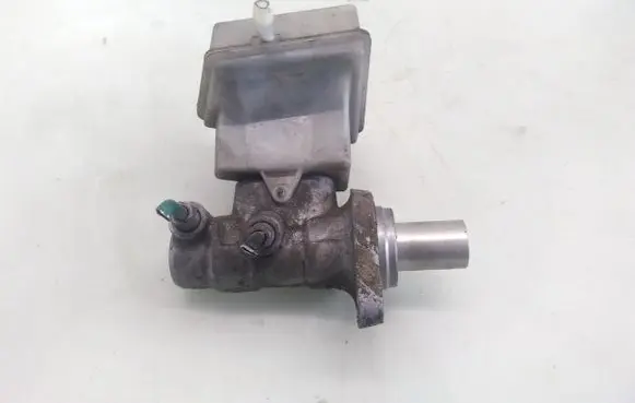 Master brake cylinder