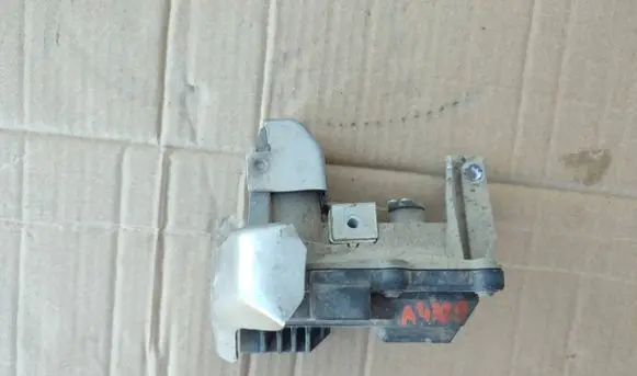 Nissan Qashqai Throttle body valve 50885503