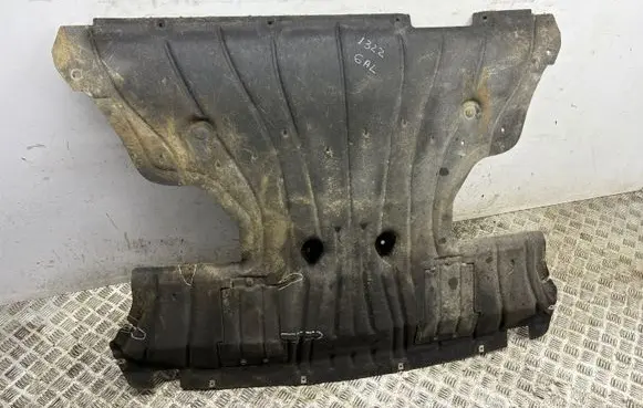 Rear underbody cover/under tray