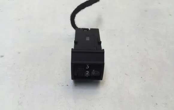 Nissan Juke II F16 Headlight level height control switch 299192122