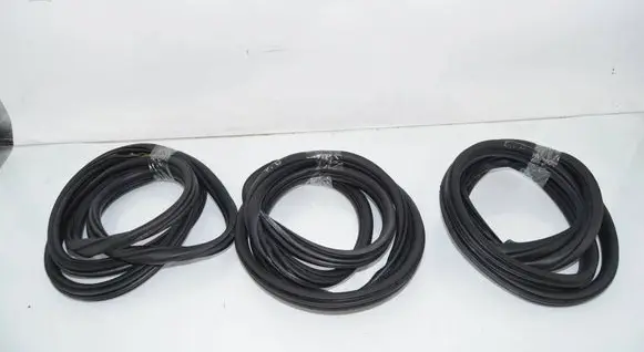 BMW 3 F30 F35 F31 Front door rubber seal 7258329 7377415 7377416