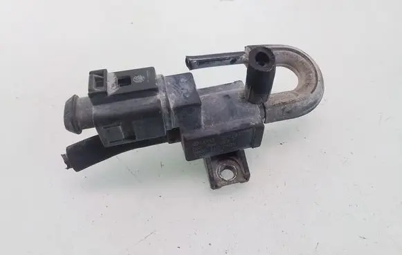 Volkswagen Crafter Turbo solenoid valve 06F906283F