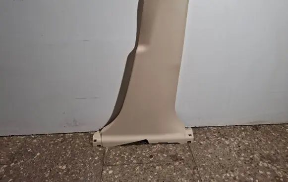 (B) pillar trim (bottom)