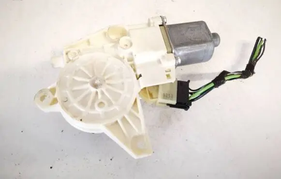 Mercedes-Benz C AMG W204 Rear door window regulator motor 0130822442 a2048200542