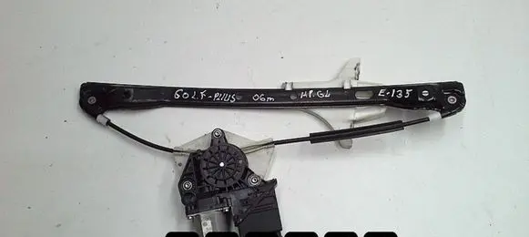 Volkswagen Golf Plus Front door window regulator with motor 5M0839401B
