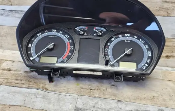Skoda Fabia Mk1 (6Y) Speedometer (instrument cluster) 88311298