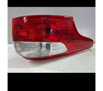 Ford Focus Rear/tail lights BM51-13405