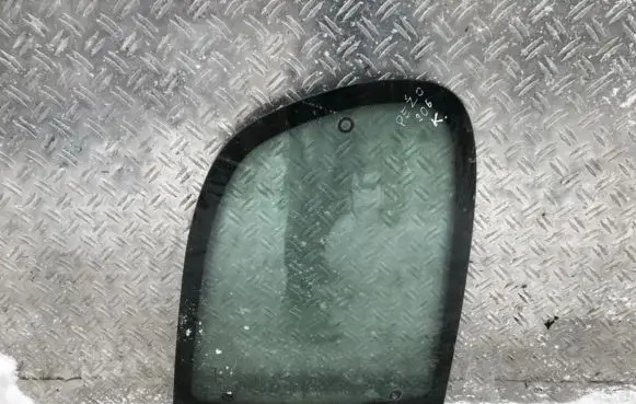 Peugeot 206 Rear side window