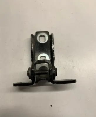 Chevrolet Camaro Front door upper hinge
