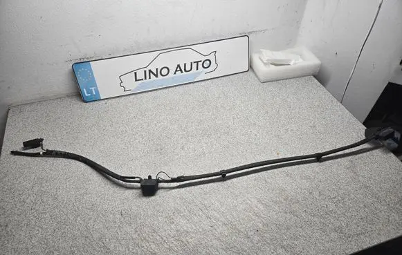 BMW 4 F32 F33 Windshield washer spray nozzle 13264011 7367464