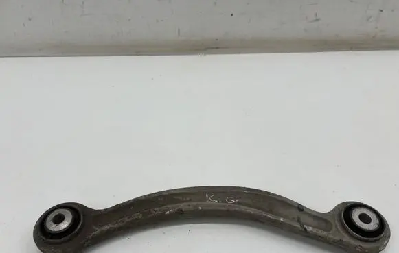 Mercedes-Benz C W205 Rear control arm A20409