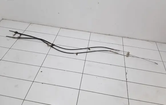 Toyota Avensis T250 Handbrake/parking brake wiring cable 