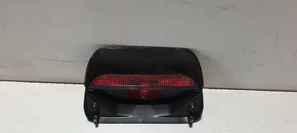 Third/center stoplight