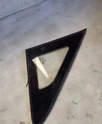 Mercedes-Benz Vito Viano W639 Front triangle window/glass