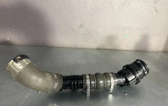 Renault Captur II Intercooler hose/pipe 1227768s01