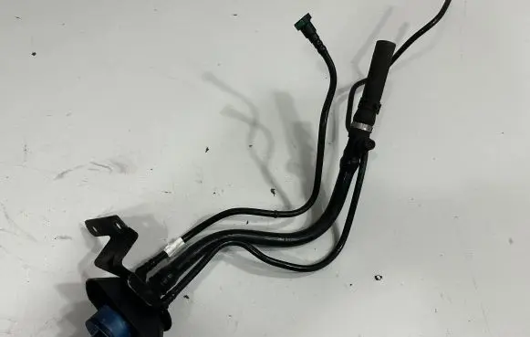 BMW X6 F16 AdBlue liquid reservoir 7295657