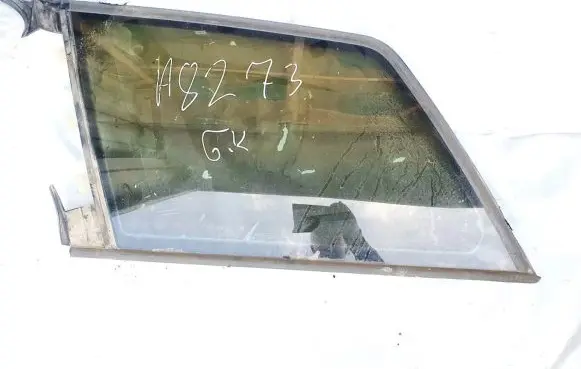 Audi A4 S4 B5 8D Rear side window