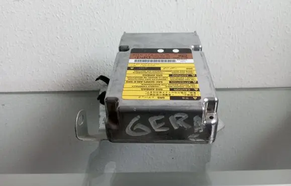 Lexus RX 300 Airbag control unit/module 891700W040 203052101 03290334TD