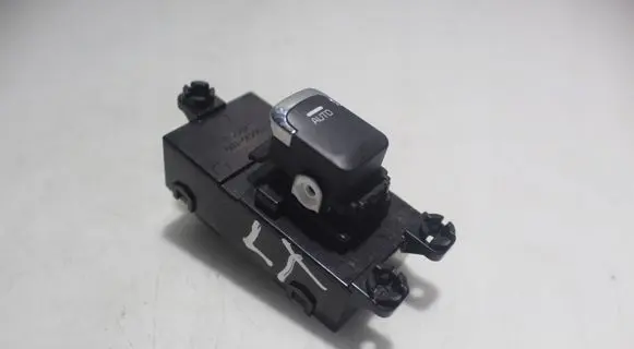 KIA Ceed Electric window control switch