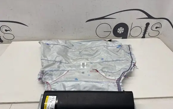 Volvo C40 Knee airbag 31455402