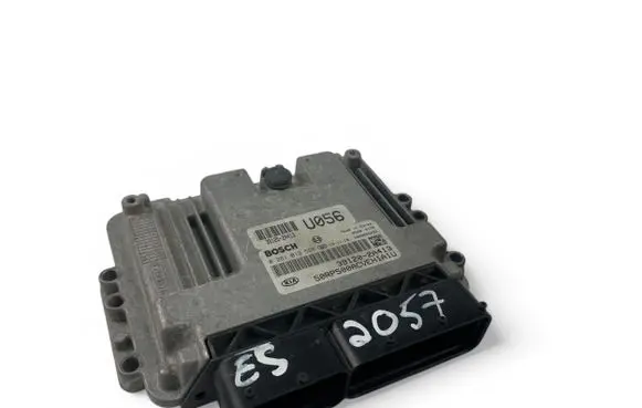 KIA Carens III Engine control unit/module ECU 391202A413 0281019598