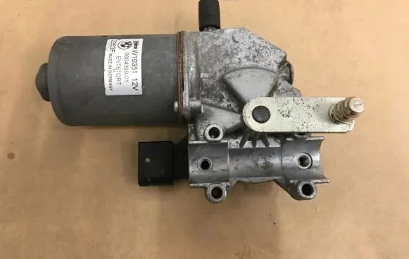Mini Cooper Countryman R60 Front wiper linkage and motor W19351 9804399 2353F