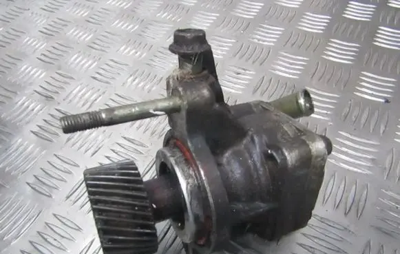 Mazda MPV Power steering pump