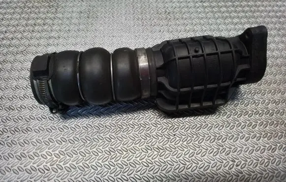 Citroen Berlingo Intercooler hose/pipe 9687261180