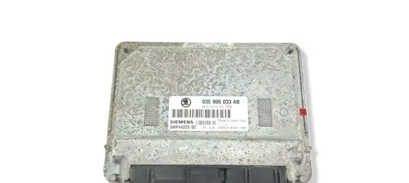 Skoda Fabia Mk1 (6Y) Engine control unit/module 03E906033AB 5WP4422302 5WP44223