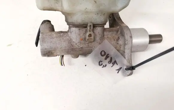 Volkswagen Caddy Master brake cylinder 1k0945459a