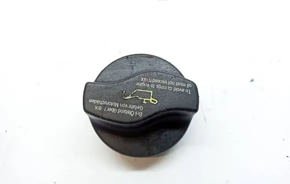 Mercedes-Benz R W251 Oil filler cap A0000100385