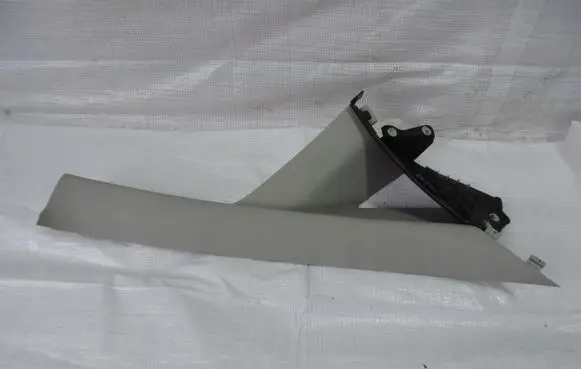 Other sill/pillar trim element