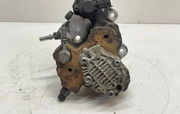 Renault Trafic II (X83) Fuel injection high pressure pump 8200680077 0445010099 8200385478