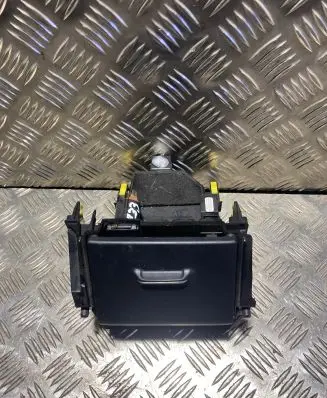 Toyota Auris E180 Glove box 5543102060
