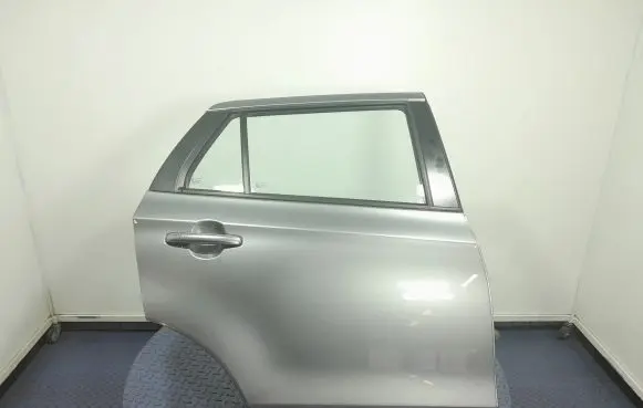 Suzuki SX4 Rear door