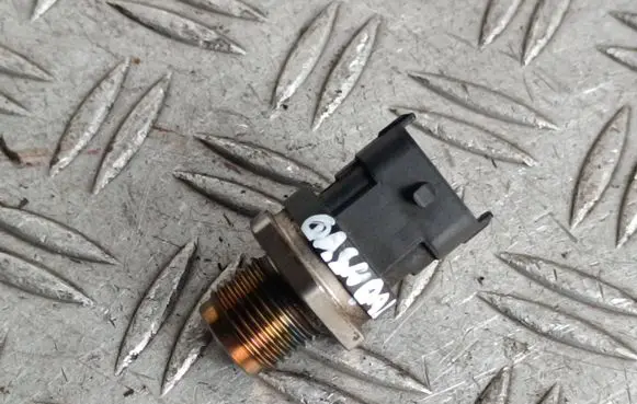 Nissan Qashqai Fuel pressure sensor 0281002916