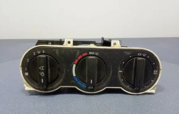 Mercedes-Benz Vito Viano W638 Climate control unit 133302Z
