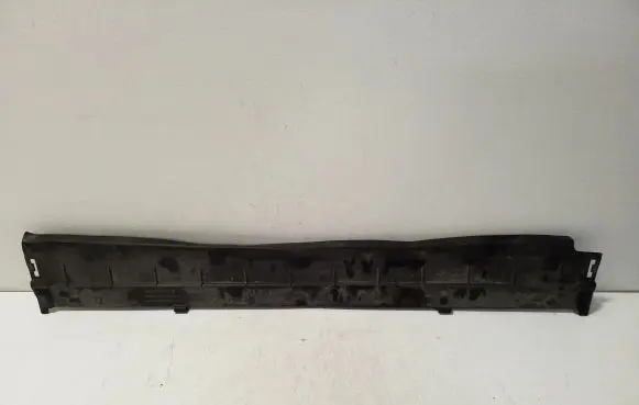 Audi e-tron Intercooler air guide/duct channel 4KE121285C