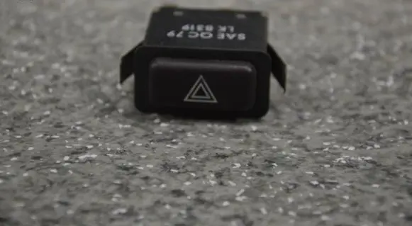 BMW 3 E30 Hazard light switch saeqc79