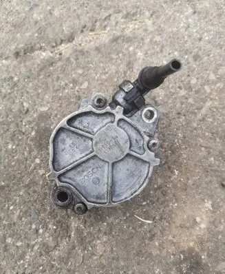 Citroen Xsara Picasso Vacuum pump D1561 0909N D15618