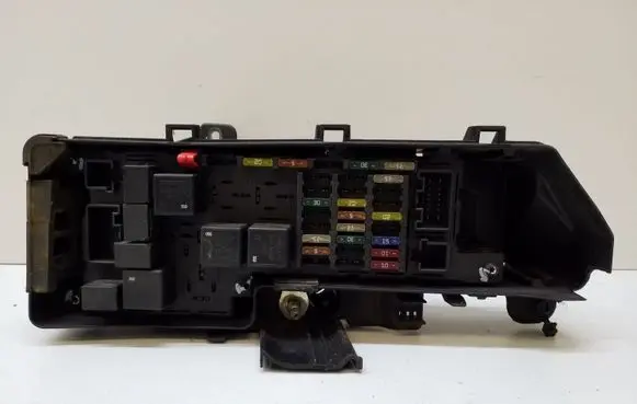 Volvo XC70 Fuse module 9494210