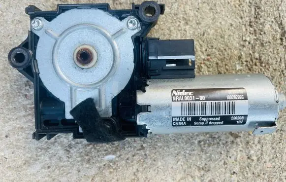 Audi S5 F5 Sunroof motor/actuator 10028299C 96648400