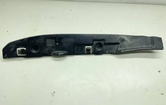 Volkswagen Jetta VI Fender end trim 5C6821112A