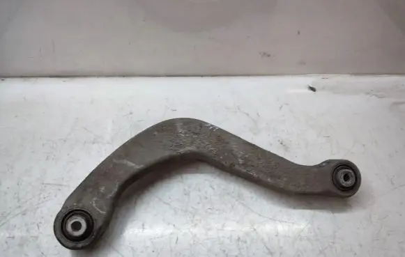 Rear control arm