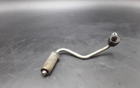 Nissan Pathfinder R51 Fuel injector supply line/pipe NOCODE