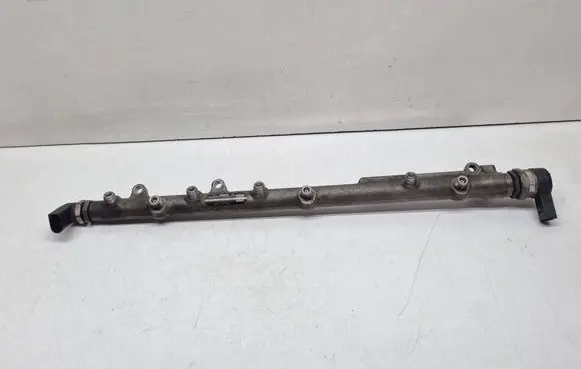 BMW 5 E60 E61 Fuel main line pipe 7795514